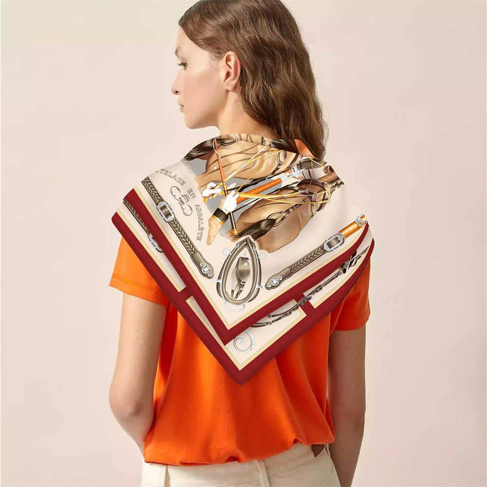 Jedwabny szalik damski nadruk  – Face Scarf Mask recenzja i cena